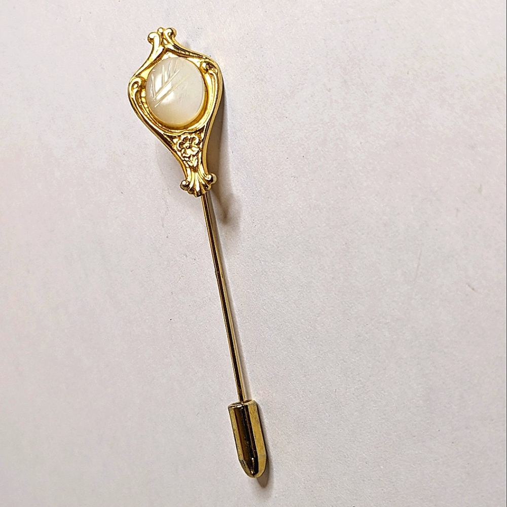 Vintage 2.5" Gold-Tone Stick 10 Kt Gold Plated Pin with Carved Shell Accent